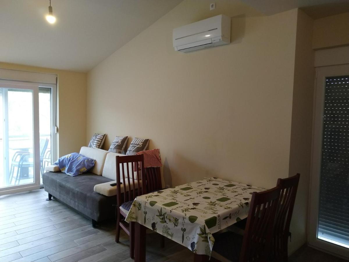 Admiral Appartement Brbinj Buitenkant foto